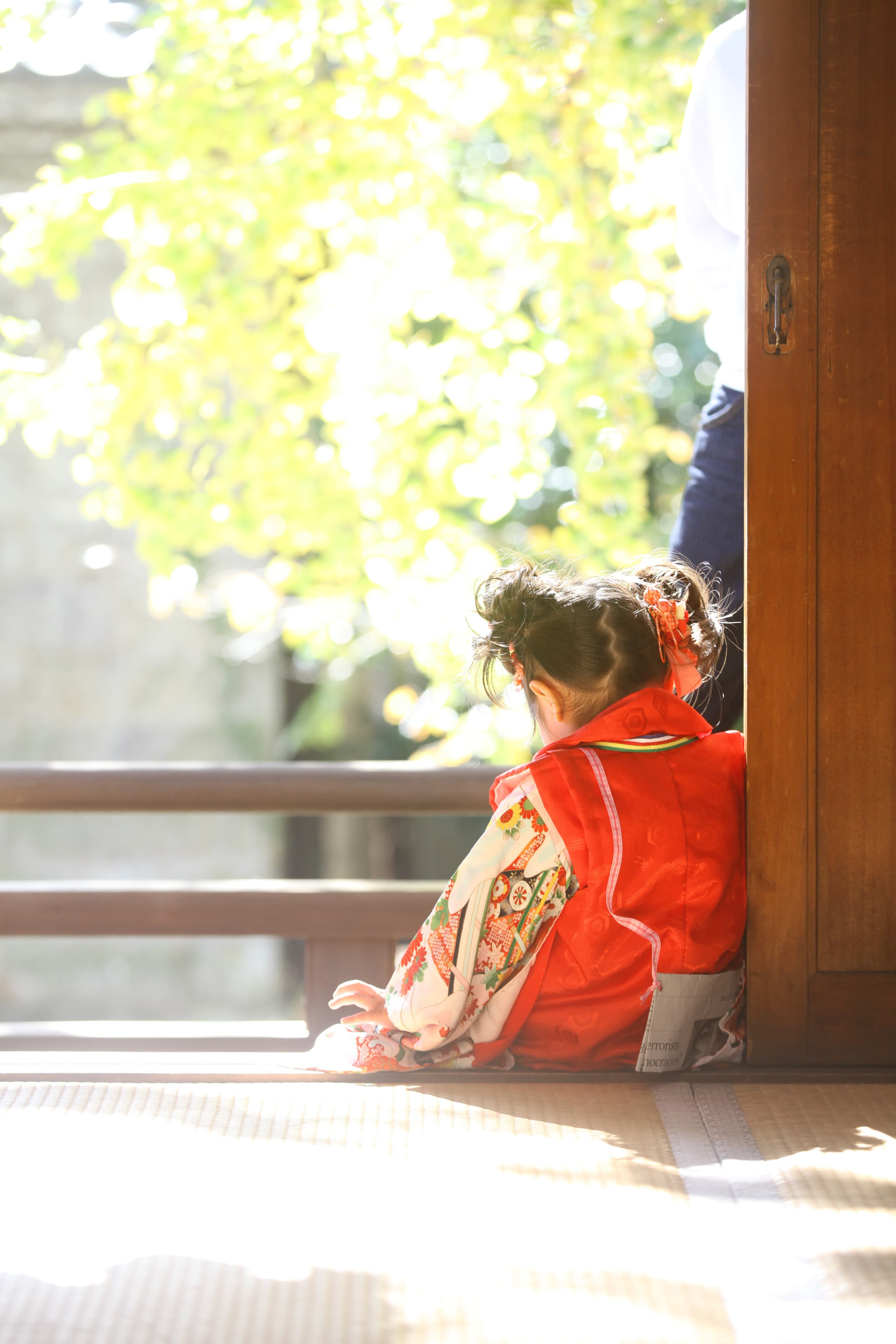福井アオバフォトのカメラマンが撮った神社での七五三の写真