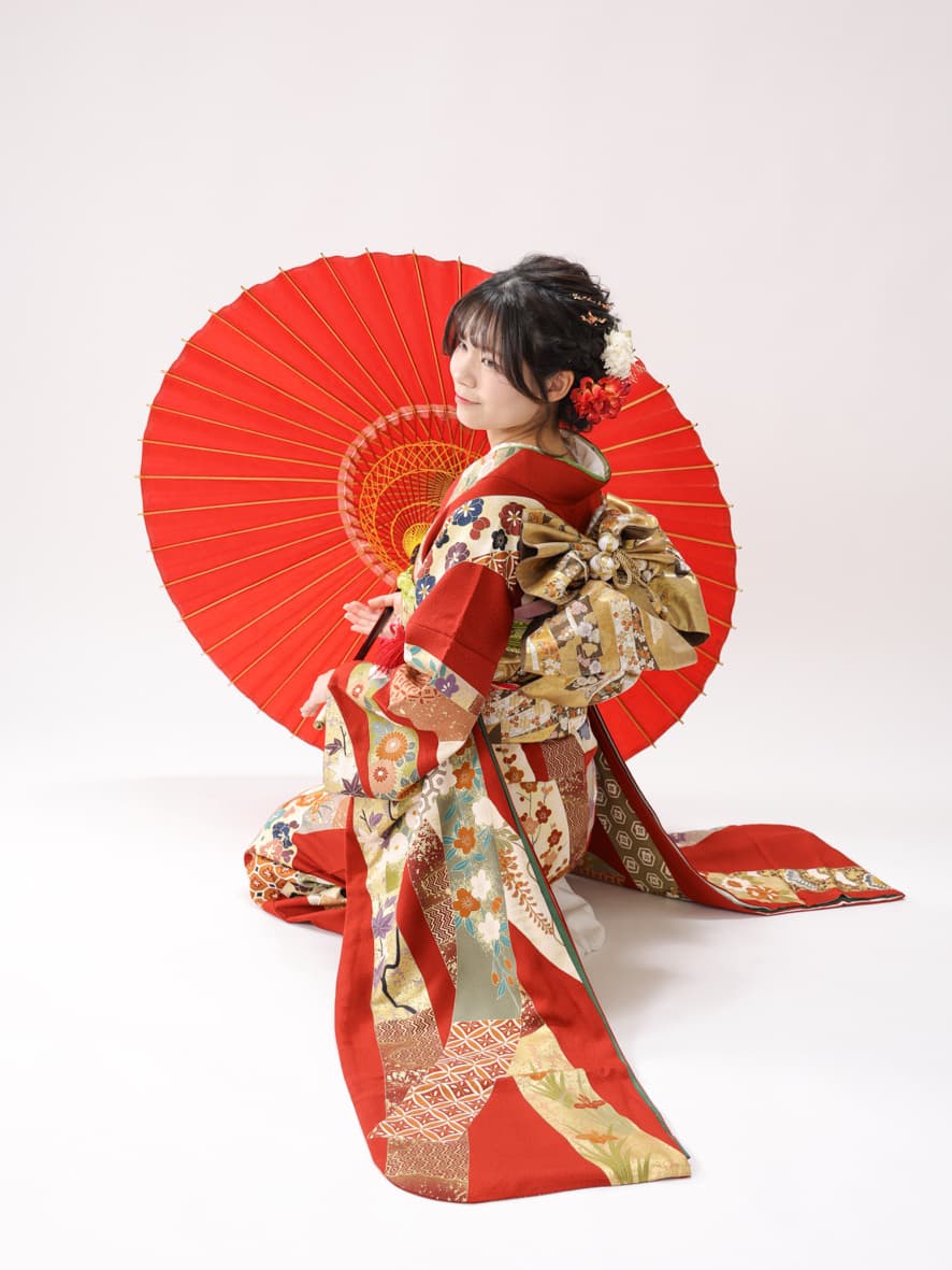 福井越前市のアオバフォトのスタジオで撮った二十歳の振袖の写真