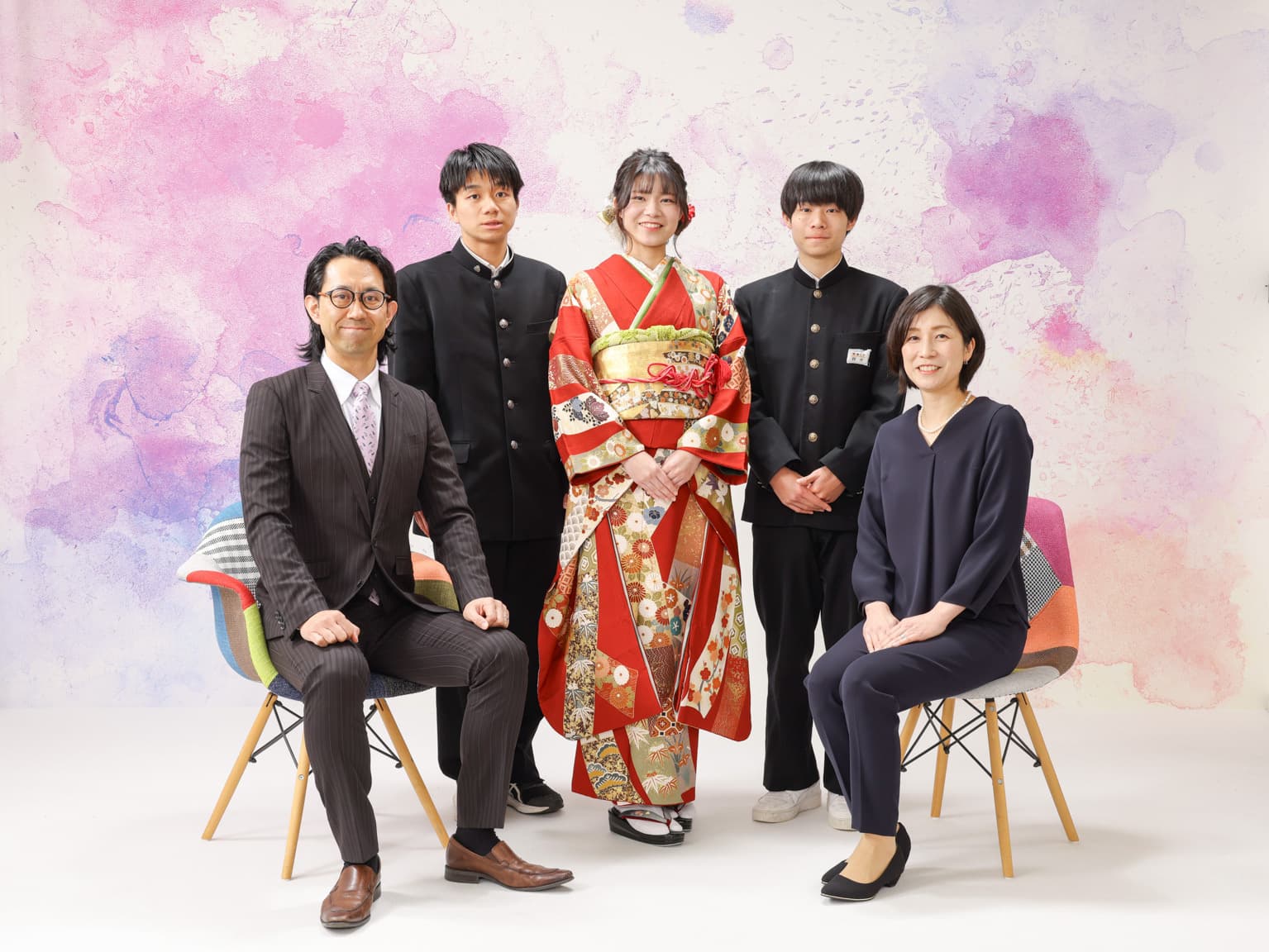 福井越前市のアオバフォトのスタジオで撮った二十歳の家族写真